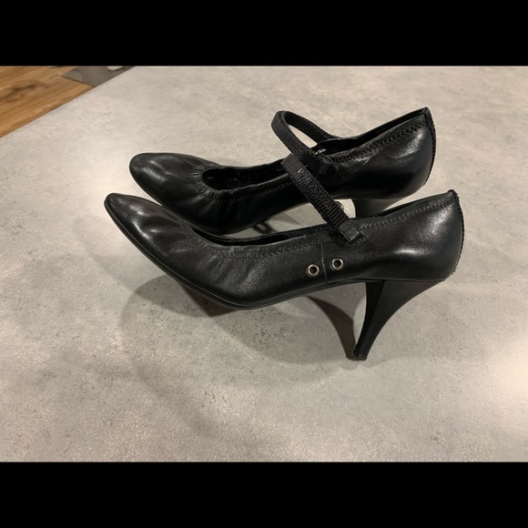 Prada shoes: Mary Janes - Picture 3 of 7